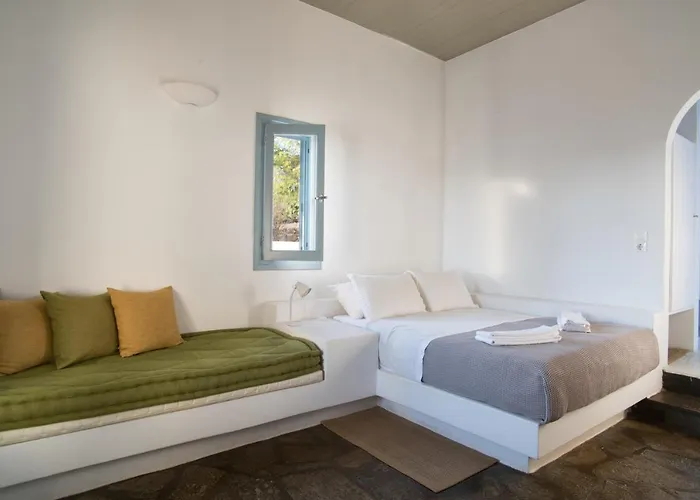 Oliaros Seaside Complex Agios Georgios (Antiparos)