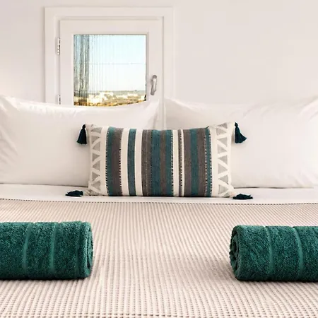 Oliaros Seaside * Agios Georgios (Antiparos)