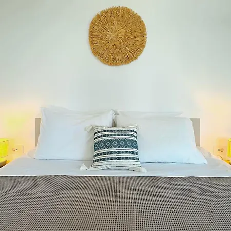 Oliaros Seaside Apartment *